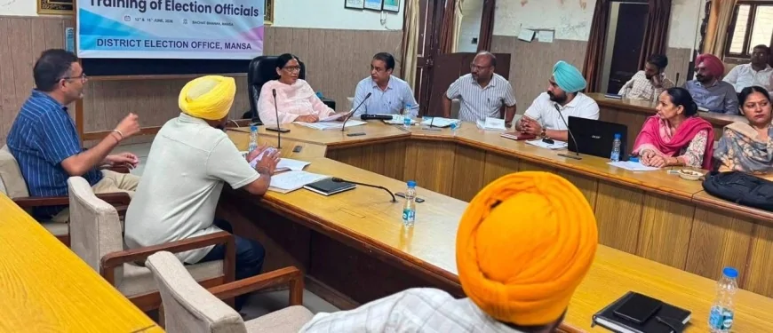 मतदाता सूची पुनरीक्षण अभियान को लेकर BLO सुपरवाइजरों को दिया गया प्रशिक्षण
