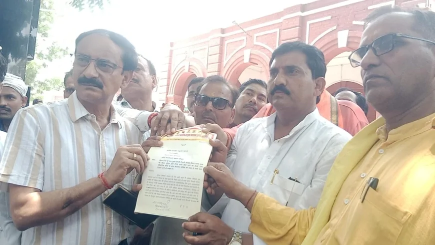 भरत भूषण तिवारी की मौत उच्चस्तरीय जांच की मांग, ब्राह्मण महासभा ने राष्ट्रपति-प्रधानमंत्री को सौंपा ज्ञापन