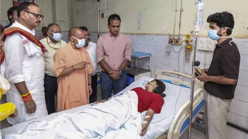 Defence Minister Rajnath Singh to Visit Fire Tragedy Site After CM Yogi; Families of Victims to Receive Financial Aid