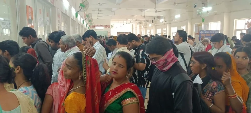 भीषण गर्मी का कहर: चक्कर, उल्टी-दस्त और सिरदर्द के मरीज बढ़े, एसएन मेडिकल कॉलेज में उमड़ी भीड़