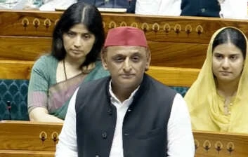 'एक प्रधान हटाकर प्रधानमंत्री को बचा लिया': लोकसभा में अखिलेश यादव का तंज, शिक्षा व्यवस्था पर सरकार को घेरा