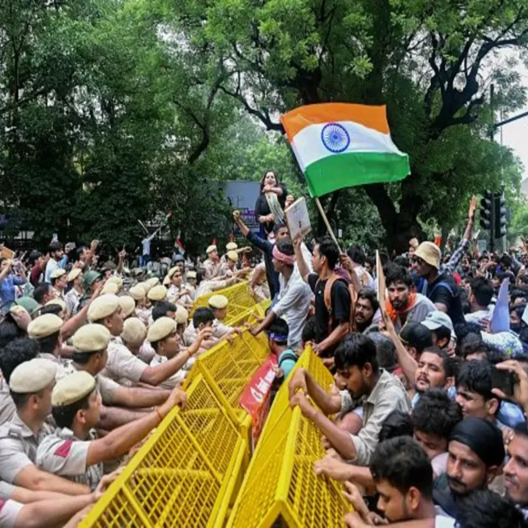 ACTION TO BE TAKEN AGAINST THOSE WHO ABUSED PM
