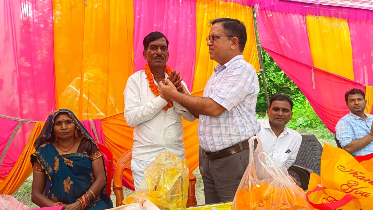 ईमानदारी और कर्तव्यनिष्ठा के साथ पूरी की सेवा, राकेश वर्मा को भावभीनी विदाई