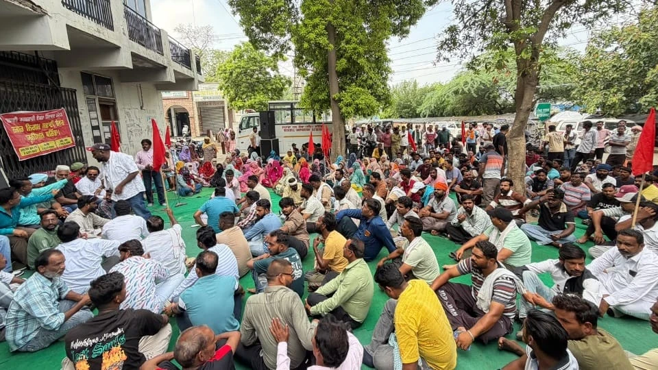 बरनाला लाठीचार्ज के विरोध में पंजाबभर में सफाई कर्मियों का प्रदर्शन, खन्ना में रोष मार्च और बठिंडा में हड़ताल शुरू
