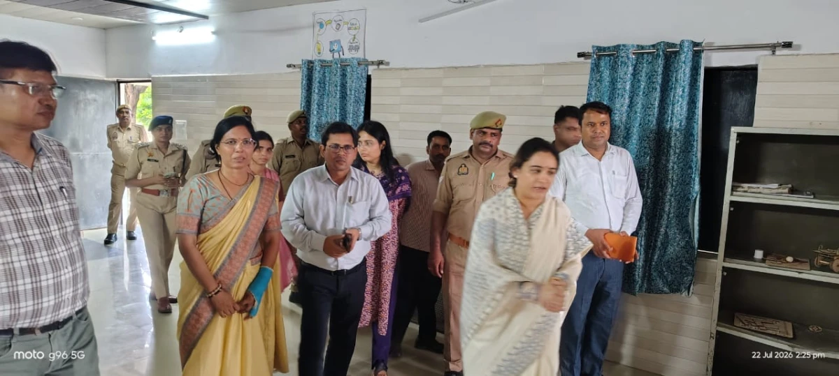 महिला आयोग की उपाध्यक्ष अर्पणा यादव ने हरदोई में स्कूल, अस्पताल व जेल का किया निरीक्षण