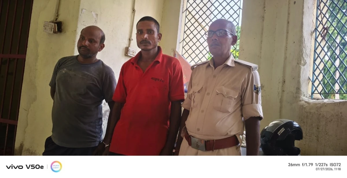 POLICE ARRESTED TWO ABSCONDERS