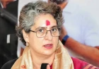 हॉकी टीम की जर्सी के रंग पर प्रियंका गांधी का हमला, सरकार और आरएसएस पर साधा निशाना