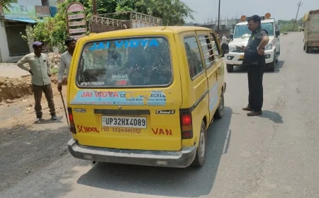 हरदोई में स्कूली वाहनों पर सख्ती, दो अनफिट बसों का चालान; एक निजी वाहन सीज