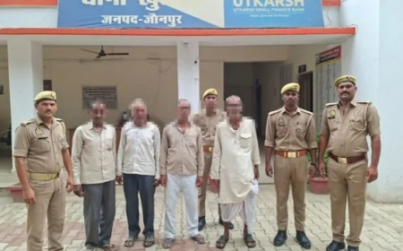 खुटहन पुलिस ने हत्या के मुकदमे में वांछित चार आरोपियों को किया गिरफ्तार
