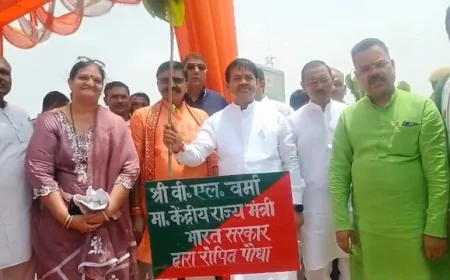 बदायूं में वृहद वृक्षारोपण महायज्ञ, केंद्रीय राज्य मंत्री बीएल वर्मा ने किया "एक पेड़ मां के नाम" अभियान का आह्वान