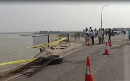 कन्नौज में मेहंदी घाट पुल पर बड़ा हादसा, रेलिंग तोड़कर 40 फीट नीचे गंगा में गिरा ट्रक; क्लीनर लापता