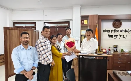 नायब तहसीलदार/प्रभारी तहसीलदारों के तहसीलदार पद पर पदोन्नत होने पर कलेक्टर ने दी शुभकामनाएं