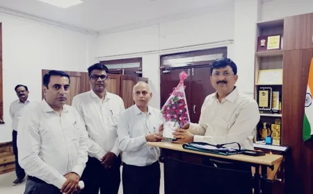 पदोन्नति उपरांत अभियोजन अधिकारियों ने कलेक्टर से की सौजन्य भेंट