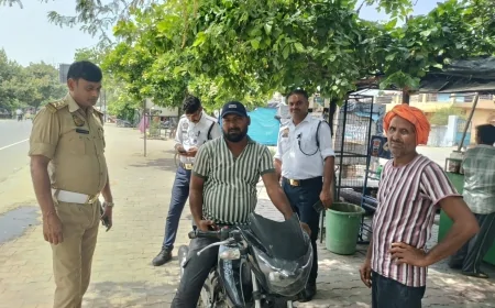 विशेष चेकिंग अभियान में चार बाइक सीज बिना नंबर प्लेट और फर्जी नंबर वाले वाहनों पर कार्रवाई, यातायात नियमों के प्रति किया जागरूक