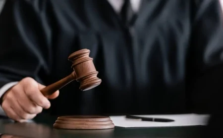 मुंबई कोर्ट का फर्जी आदेश बनाकर दुबई की अदालत में पेश करने का आरोप, यूएई के दो नागरिकों समेत छह पर केस