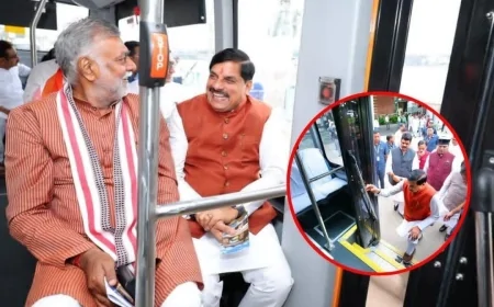 जगदीशपुर में डेस्टिनेशन कैबिनेट: CM मोहन यादव समेत मंत्री इलेक्ट्रिक बस से पहुंचे
