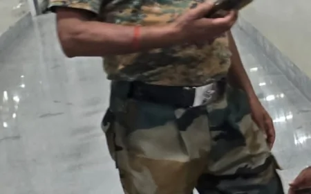 मेडिकल कालेज में शराब के नशे में धुत्त गार्ड का हंगामा शिकायत पर मेडिकल कालेज के प्राचार्य ने की कार्रवाई