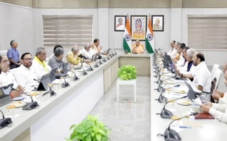 यूपी कैबिनेट की 16 प्रस्तावों पर मुहर, छात्राओं को स्कूटी योजना और दो नए एक्सप्रेसवे को मंजूरी