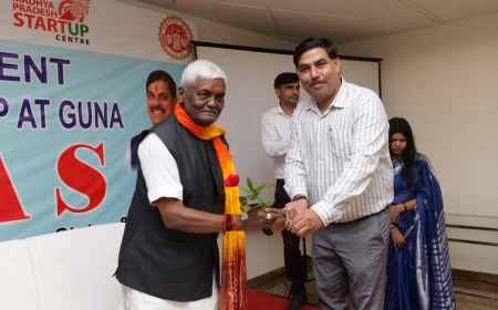 गुना में 'तेजस कार्यशाला' आयोजित, विधायक पन्नालाल शाक्य ने युवाओं को स्टार्टअप और नवाचार के लिए किया प्रेरित