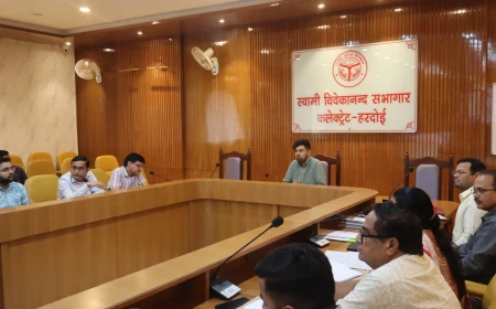पोषण योजनाओं में लापरवाही बर्दाश्त नहीं, पात्रों तक हर हाल में पहुंचे लाभ: डीएम