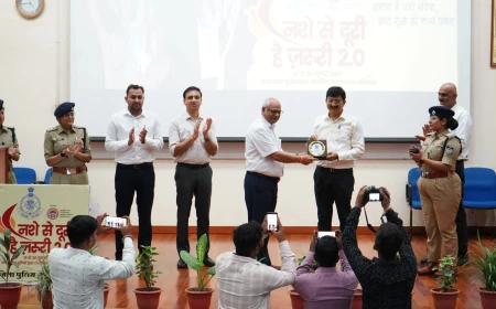 JUET गुना में 'नशे से दूरी है ज़रूरी 2.0' अभियान, युवाओं ने लिया नशा मुक्त समाज का संकल्प
