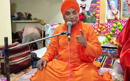 ब्रह्मा, विष्णु और महेश का समाहित रूप होता है गुरु:-महात्मा विद्युतानन्द