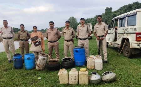 अवैध मदिरा के विरुद्ध आबकारी विभाग की कार्यवाही, 60,000/- की अवैध मदिरा जब्त
