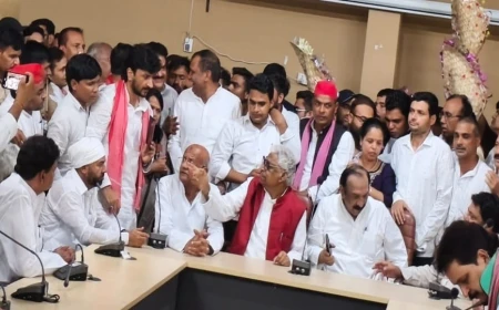 जौहर यूनिवर्सिटी पहुंचे नेता प्रतिपक्ष, छात्र आंदोलन को सपा का समर्थन; ध्वस्तीकरण आदेश पर उठाए सवाल