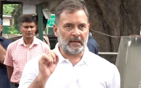 राहुल का दावा- प्रदर्शन में युवक पर चलाई गई पैलेट गन, धर्मेंद्र प्रधान 'अपराधी शिक्षा मंत्री'