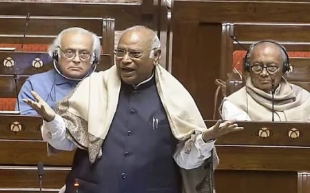 मानसून सत्र: मनुस्मृति पर खरगे की टिप्पणी से राज्यसभा में हंगामा, बयान का हिस्सा रिकॉर्ड से हटाया गया
