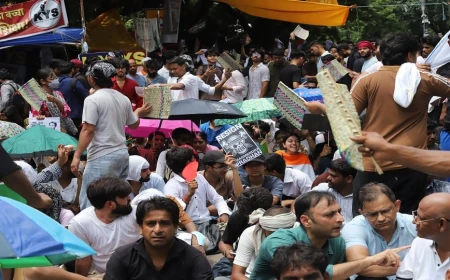 आंदोलन की गूंज घर-घर तक पहुंची, अभिभावकों और छात्रों ने जताई चिंता