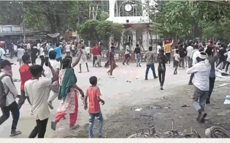 सीतामढ़ी में बवाल, प्रदर्शनकारियों पर लाठीचार्ज; बिहार बंद के बीच कई जिलों में तनाव, प्रधान के इस्तीफे पर जश्न