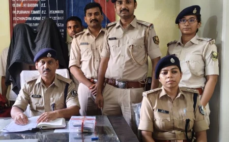 POLICE ARRESTED TWO MISCREANTS
