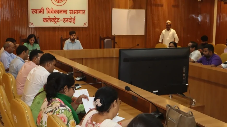 कुपोषण पर डीएम का सख्त रुख, खराब प्रगति पर जताई नाराजगी