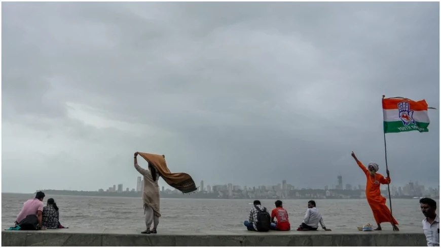 महाराष्ट्र में बारिश का कहर: मुंबई समेत चार जिलों में ऑरेंज अलर्ट, अगले तीन घंटे भारी बारिश की चेतावनी*
