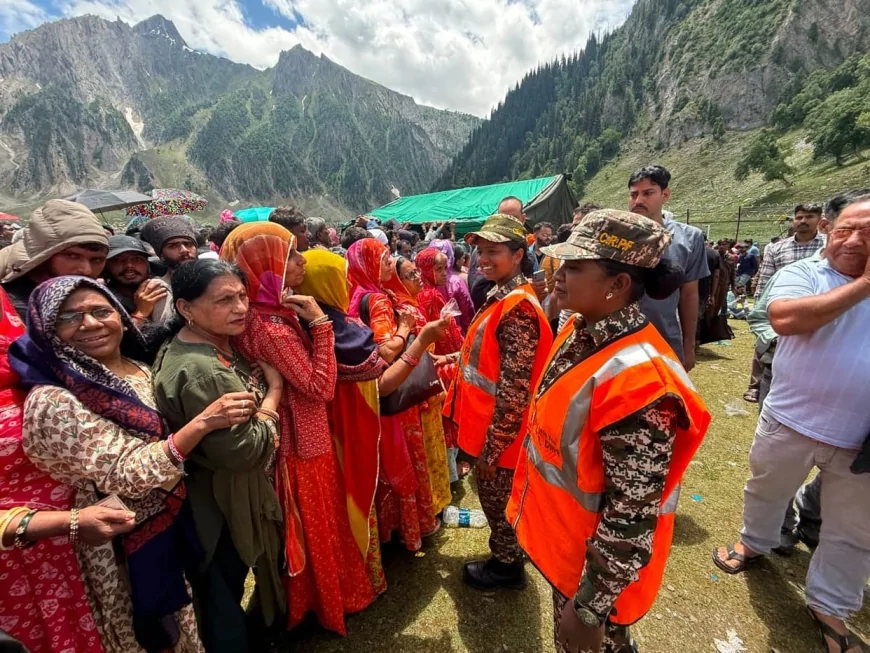 अमरनाथ यात्रियों का सहारा बना CRPF का 'मे आई हेल्प यू' अभियान, महिला जवानों की सेवा ने जीता दिल