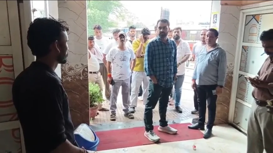 राम मंदिर में चढ़ावे के विवाद के बीच पूर्व गृह सचिव का दावा, 5 करोड़ की स्वर्णमढ़ित रामचरितमानस गायब