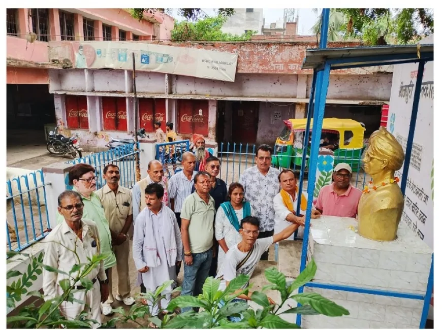 TRIBUTES TO BHIKHARI THAKUR AND TEEZAN BAI