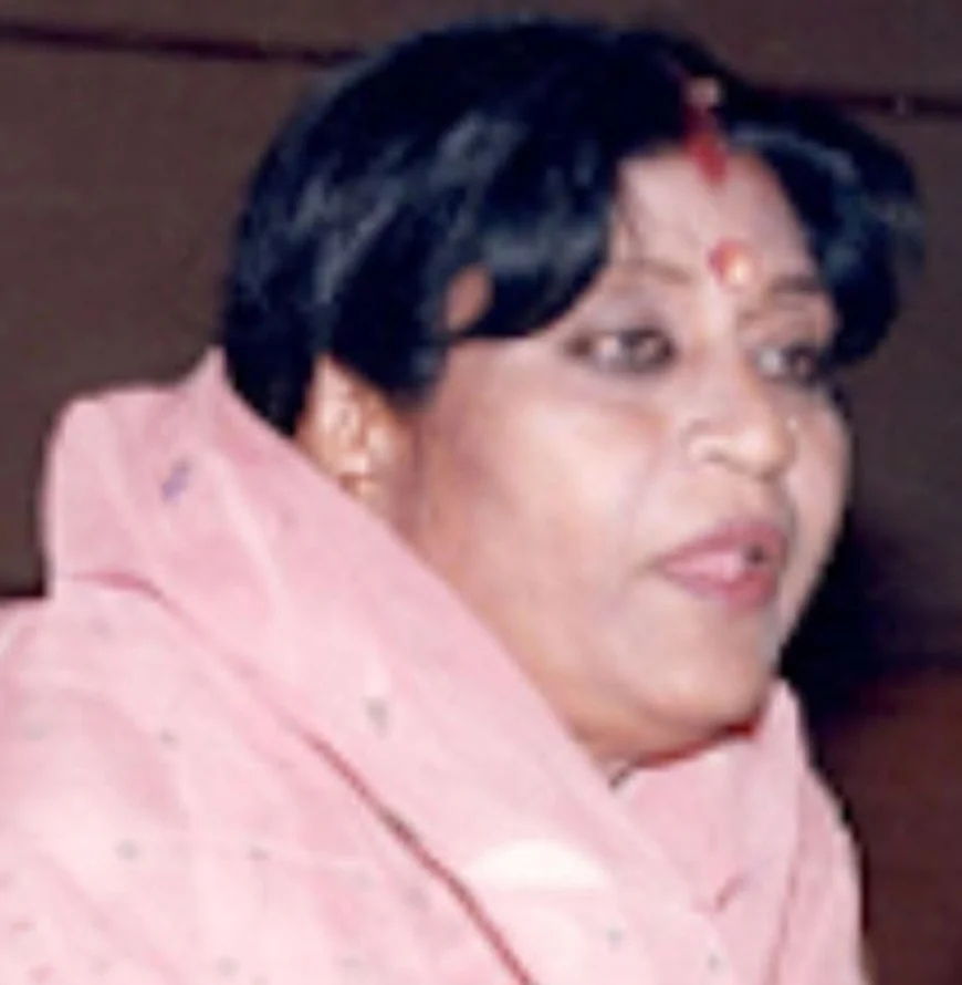 बजते नगाड़े, टीपदार स्वर और रंगमंच की रौनक: कहीं खो तो नहीं रही ब्रज की भगत-स्वांग परंपरा?
