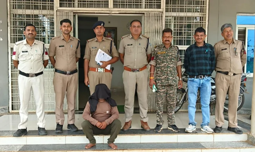 फतेहगढ़ थाना पुलिस ने बलवा, तोडफोड एवं मारपीट के गंभीर प्रकरण में फरार आरोपी किया गिरफ्तार