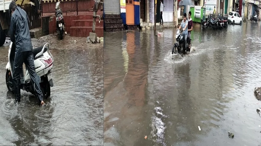 हाथरस में बारिश ने खोली जलनिकासी व्यवस्था की पोल, सड़कें बनीं तालाब, लोगों का जनजीवन प्रभावित