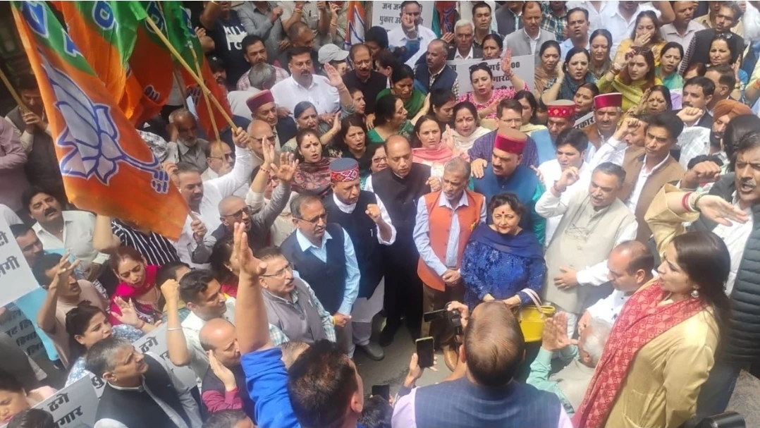 हिमाचल: सचिवालय मार्च के दौरान भाजपा-पुलिस आमने-सामने, ओक ओवर तक बढ़ाई गई सुरक्षा