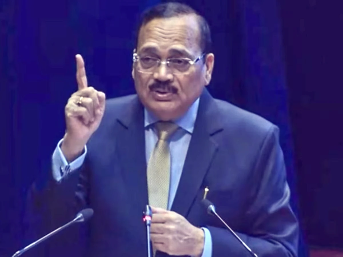 न्याय-नॉमिक्स से बढ़ेगी अर्थव्यवस्था: सीजेआई सूर्यकांत बोले- केवल संसाधनों से नहीं मिलती तरक्की
