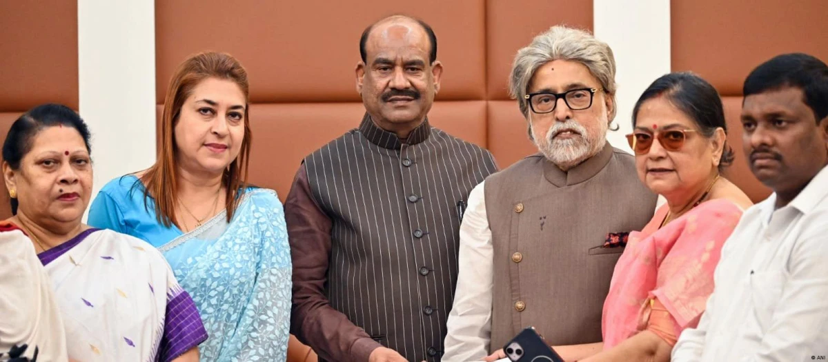 टीएमसी के 20 बागी सांसदों की बढ़ी मुश्किलें: लोकसभा सचिवालय ने भेजा नोटिस, सात दिन में देना होगा जवाब
