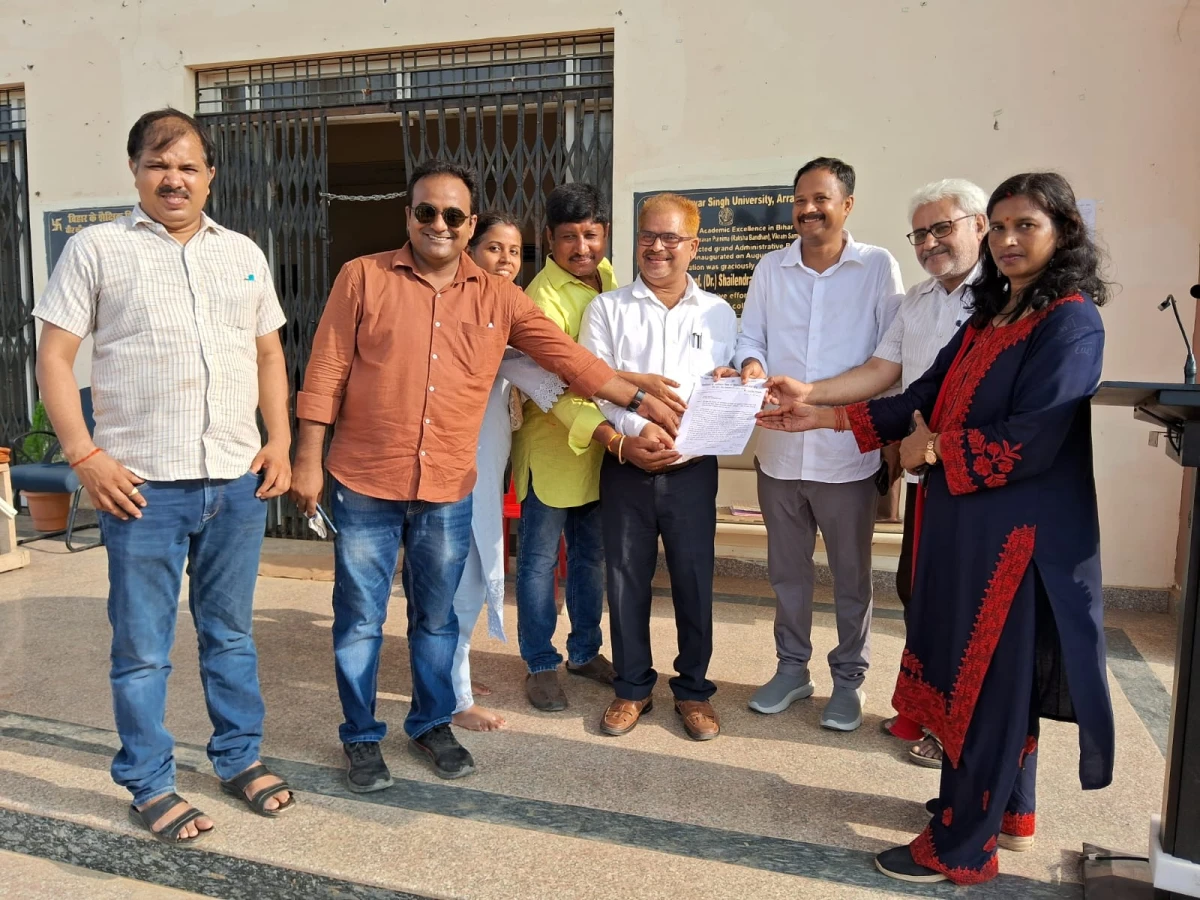 VKSU TEACHERS’ AND NON-TEACHING STAFF JOINT STRUGGLE FRONT HOLDS PROTEST AGAINST BRINGING COLLEGES UNDER DIRECT GOVERNMENT CONTROL