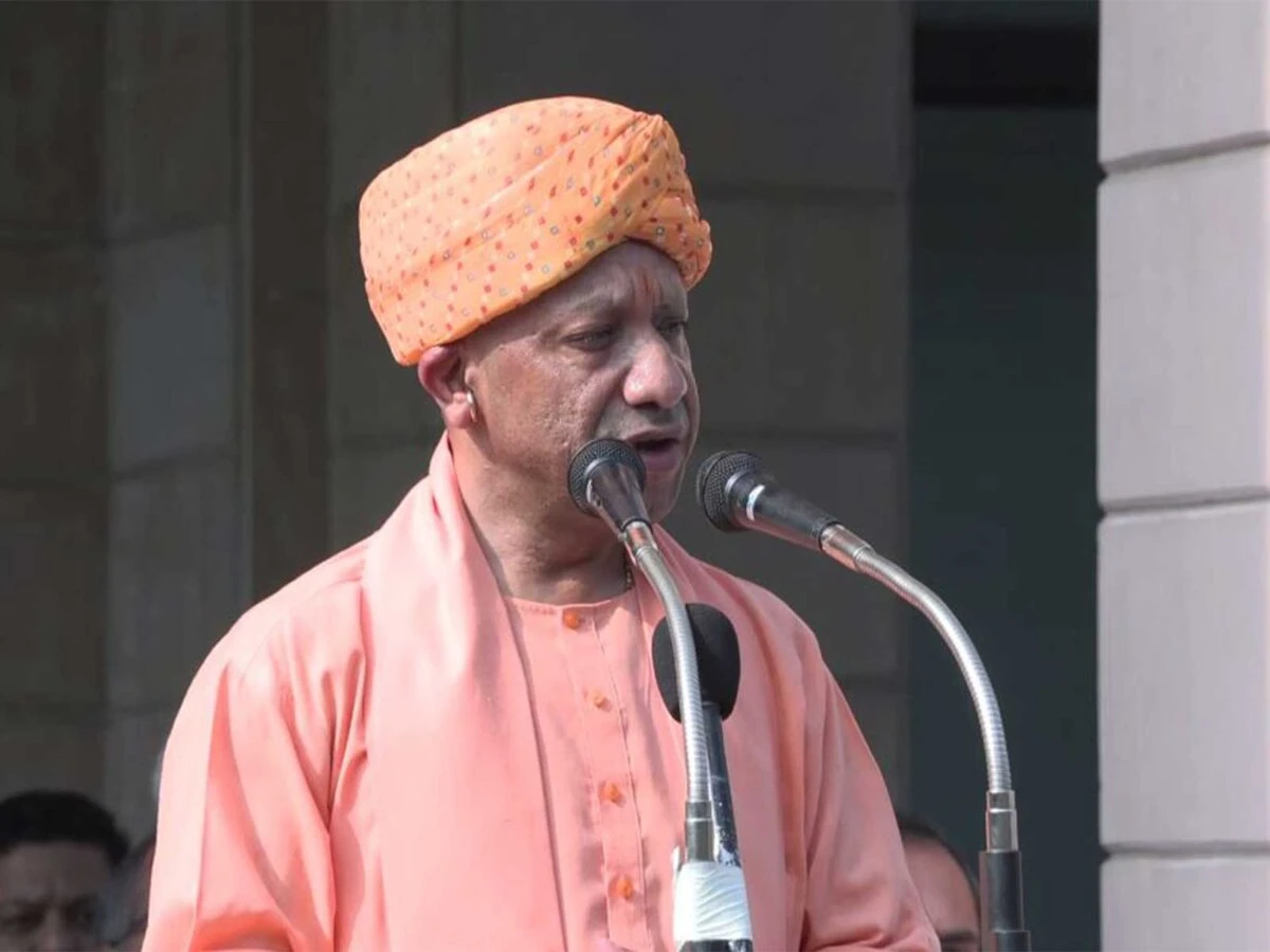 योगी आदित्यनाथ ने 80वें स्वतंत्रता दिवस पर 140 करोड़ भारतीयों से देश के विकास में समान योगदान की अपील