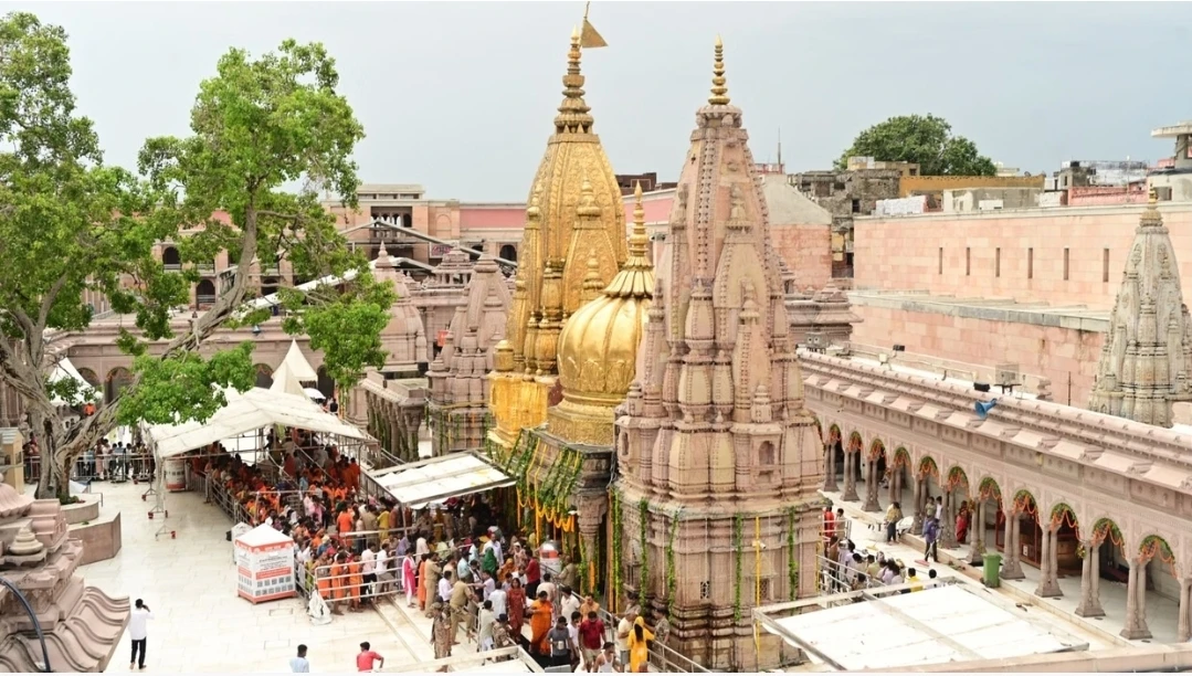 काशी विश्वनाथ मंदिर में सावन का रिकॉर्ड: 19 दिनों में 53 लाख से ज्यादा श्रद्धालुओं ने किए दर्शन, 80 लाख तक पहुंचने का अनुमान