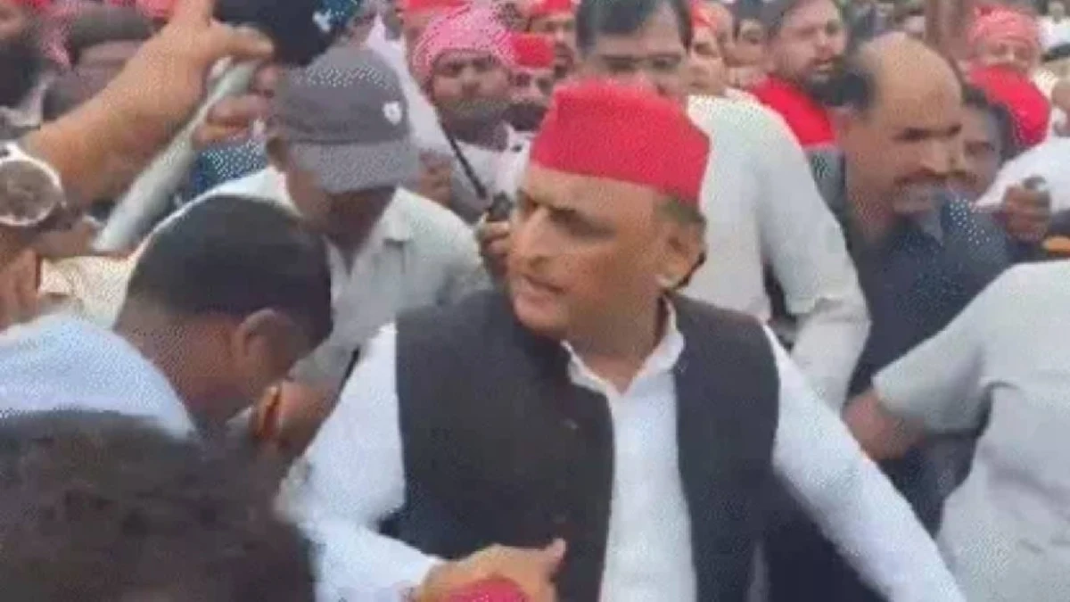 जनेश्वर मिश्र जयंती पर सपा का शक्ति प्रदर्शन, अखिलेश बोले- PDA में 'P' का मतलब पंडित, 2027 में बदलाव तय