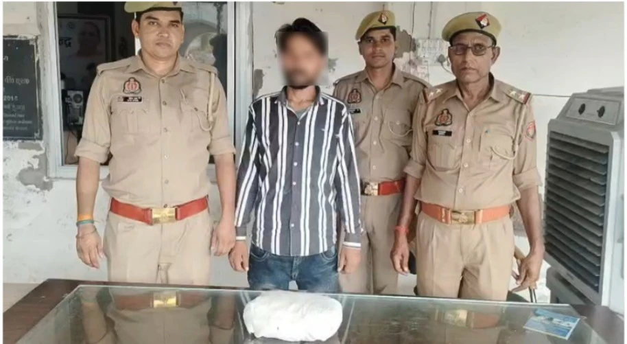 हाथरस में 710 ग्राम गांजे के साथ एक आरोपी गिरफ्तार, कोतवाली नगर पुलिस की कार्रवाई