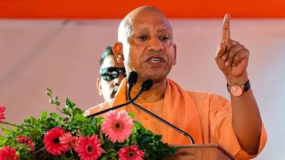 यूपी में चीनी की पर्याप्त उपलब्धता, सीएम योगी ने दिए गोदामों के सत्यापन के आदेश; जमाखोरी पर सख्ती